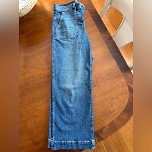 JCrew, EUC, front patch pocket, wide leg crop, wide hem, size 25.